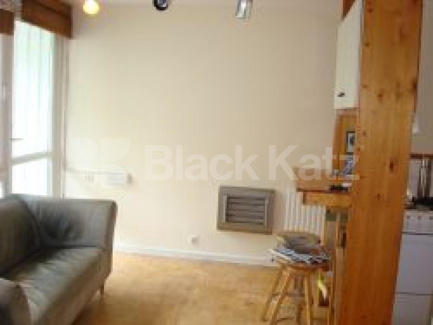 			New Instrction, Studio Apartment, 1 bath, 1 reception Flat			 Warwick Avenue, LITTLE VENICE